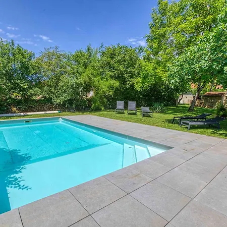 Сasa de vacaciones De Bervic Avec Piscine